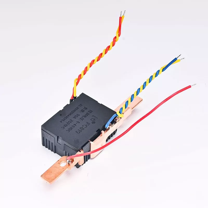 Unius Phase 2P Rail Type Top-in-imo-E latching Nullam